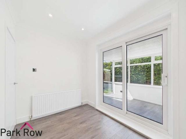 House for sale in Garforth, West Yorkshire