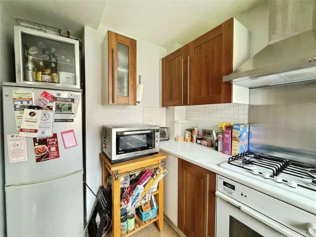 House for sale in Emmbrook, Wokingham