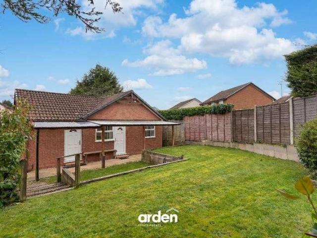 House for sale in Bromsgrove, Worcestershire