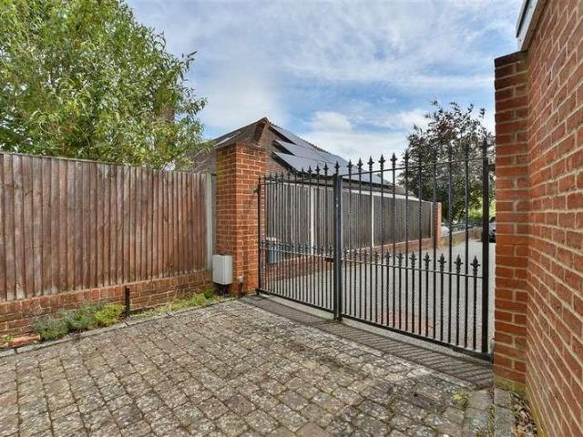 House for sale in Woodcote Green, Greater London