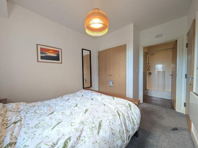 House for sale in Cottingley, West Yorkshire