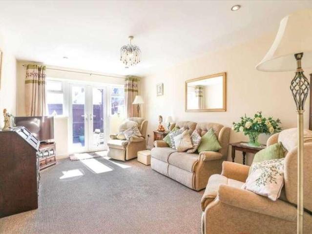 House for sale in Burton Latimer