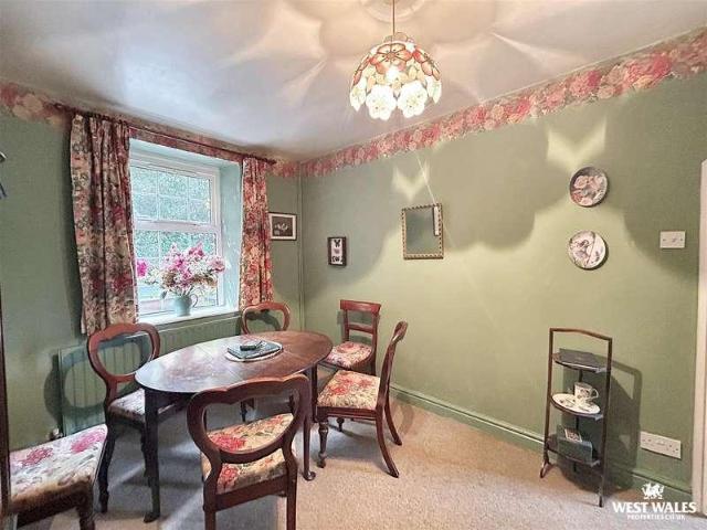 House for sale in Llansteffan