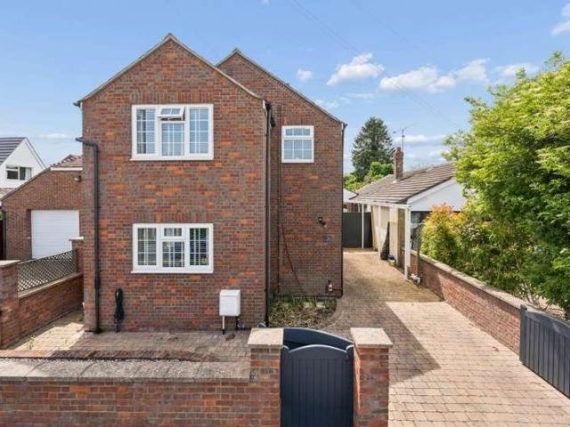 House for sale in Pitstone
