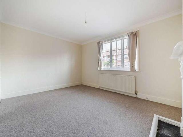 House for sale in Shalford, Westborough