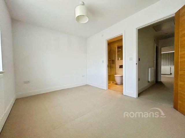 House for sale in Fleet, Hart