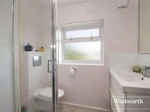 House for sale in Elstree and Borehamwood, Borehamwood