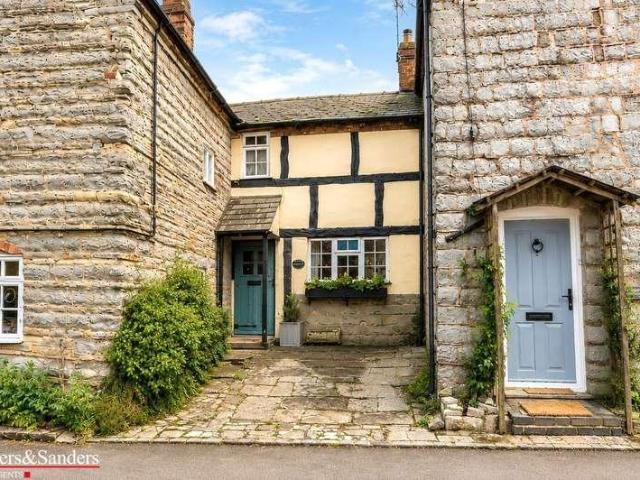 House for sale in Alderminster, Warwickshire
