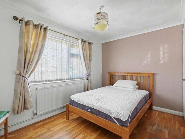 House for sale in Kings Farm, Hamerton