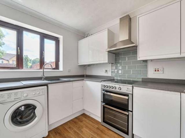 House for sale in Stoke Mandeville, Buckinghamshire