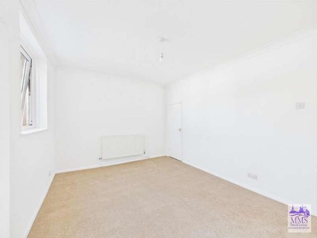 House for sale in Regent Quay, Oad Street