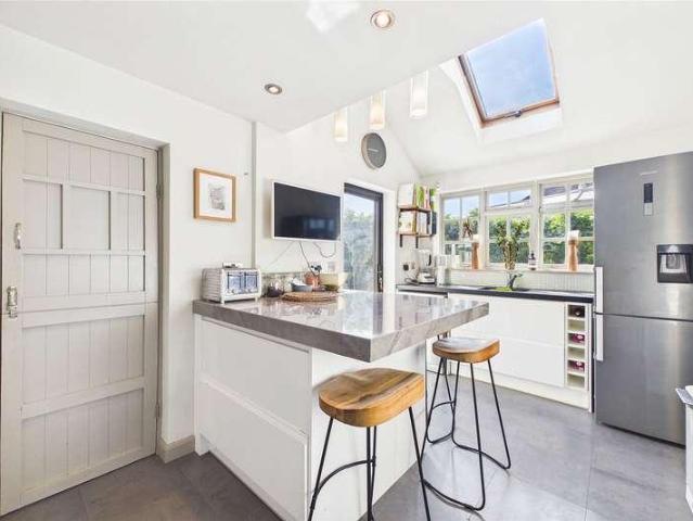 House for sale in North Bourne, Heol-las