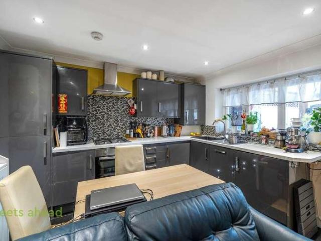 House for sale in London Borough of Croydon, Greater London