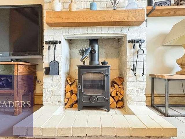House for sale in Chipping Hill, Essex
