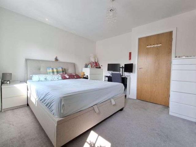House for sale in Lower Halliford, Surrey