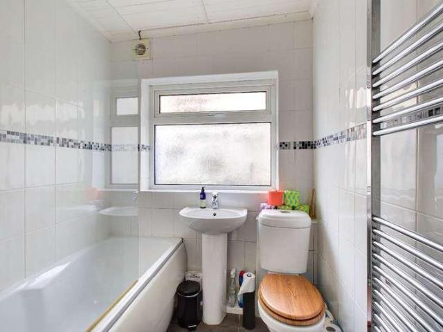 House for sale in Moorlands, Bare