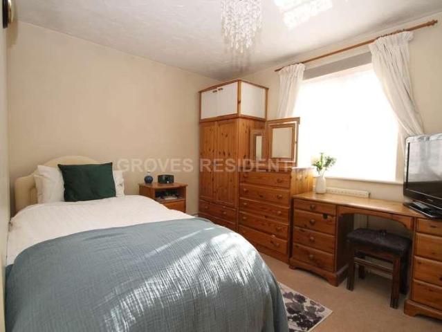 House for sale in Royal Borough of Kingston upon Thames, Greater London
