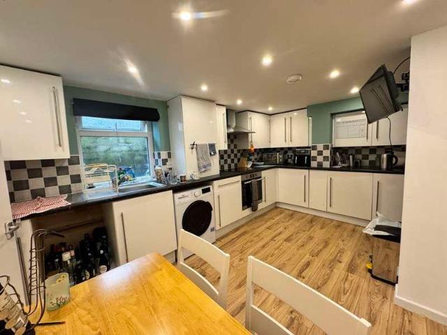 House for sale in Milnsbridge, West Yorkshire