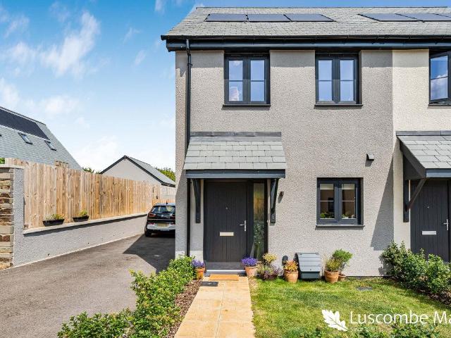 House for sale in Strode, Devon