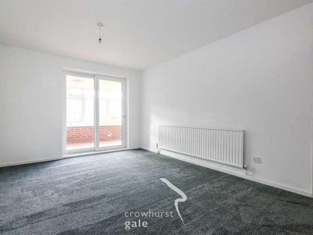 House for sale in Overslade, New Bilton