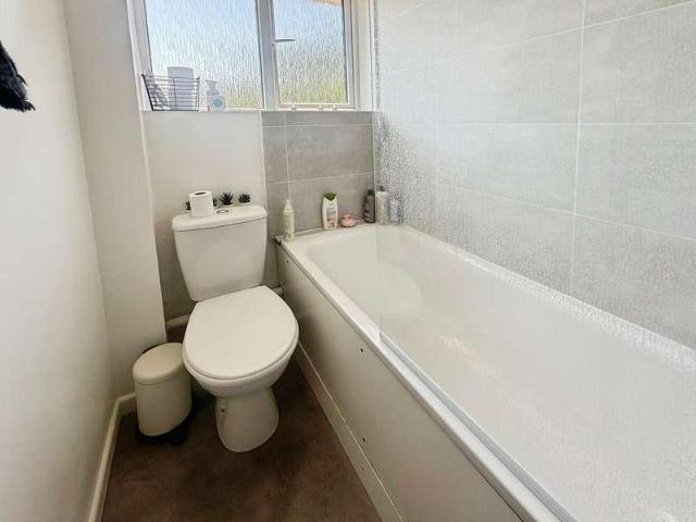 House for sale in Holybrook, West Berkshire