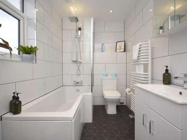 House for sale in Westbrook, Acol