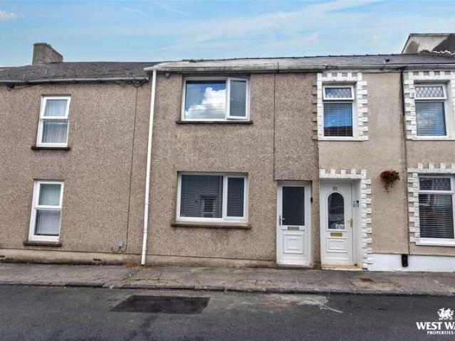 House for sale in Pembroke Dock, Wales
