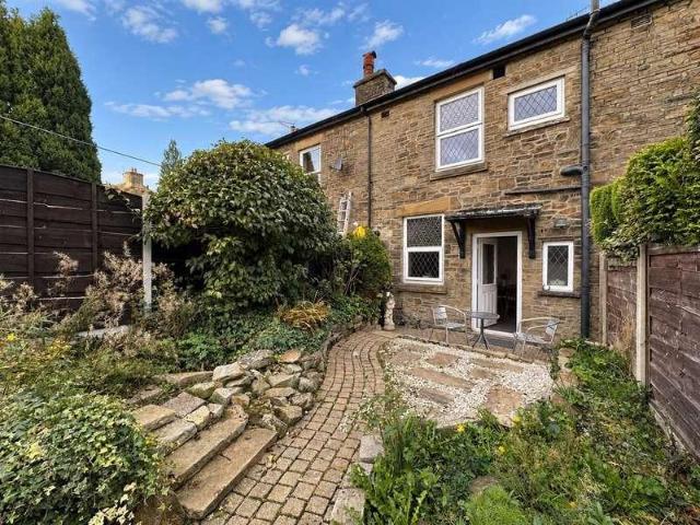 House for sale in Charlesworth, East Midlands