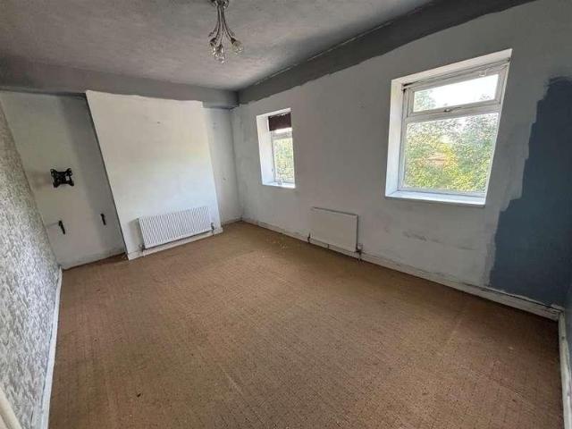 House for sale in Plasmarl, Nangreaves