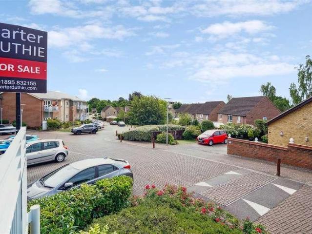 House for sale in Uxbridge, Denham