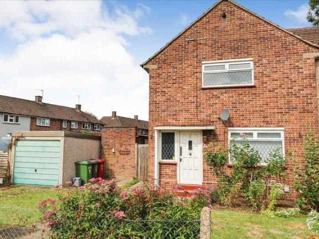 House for sale in Wexham Court, Slough