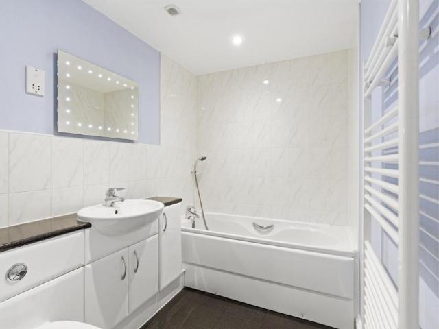 House for sale in Oakwood, West Yorkshire