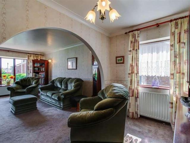 House for sale in Ossett, West Yorkshire