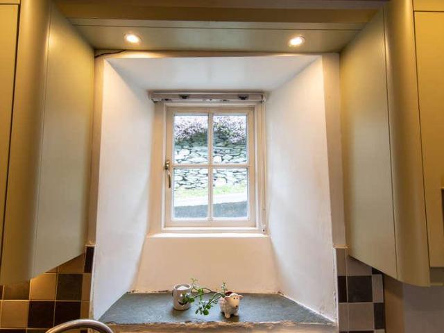 House for sale in Lakes