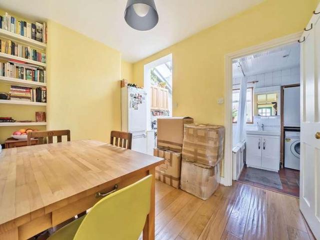 House for sale in Teddington, Strawberry Hill