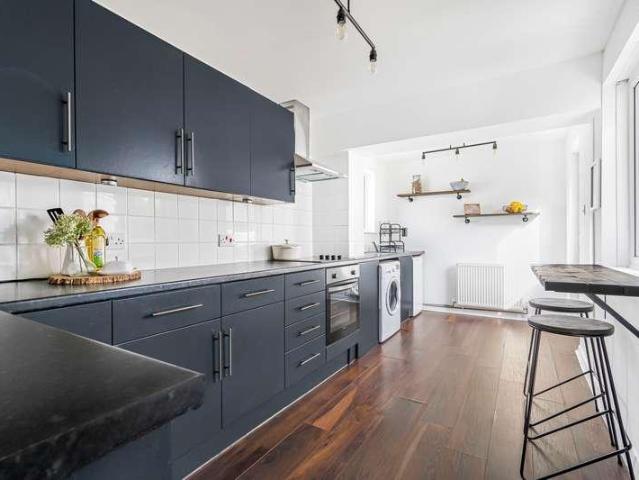 House for sale in Mount Ambrose, Cornwall