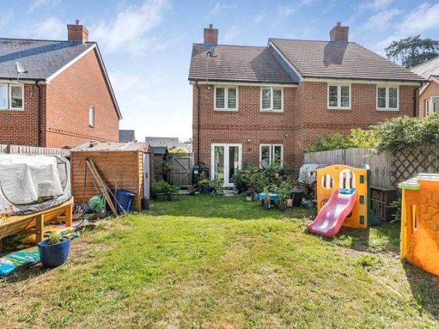 House for sale in Fole, Surrey