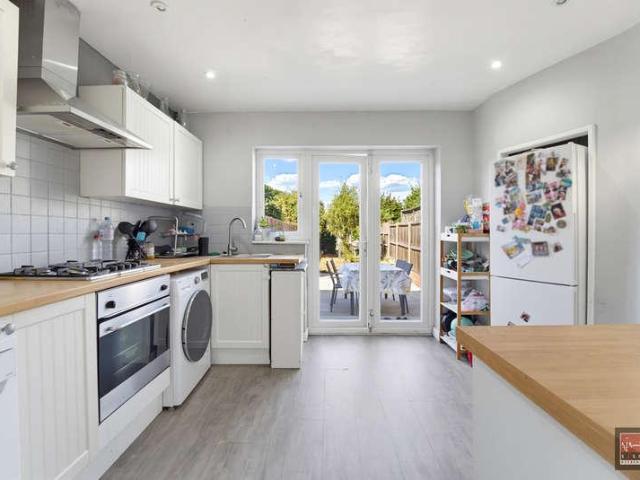 House for sale in Lower Halliford, Surrey