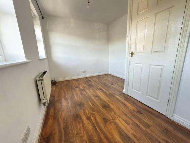 House for sale in Leagrave, Luton
