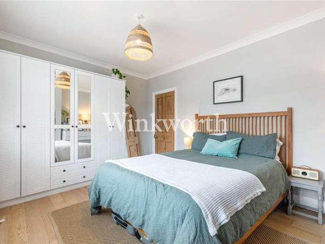 House for sale in Greater London
