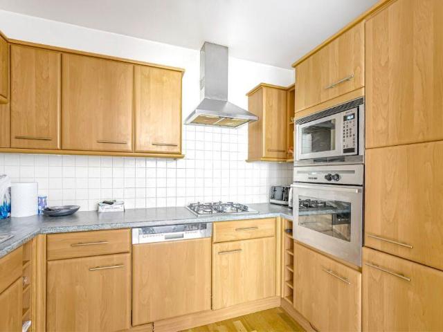 House for sale in Friern Barnet, Greater London