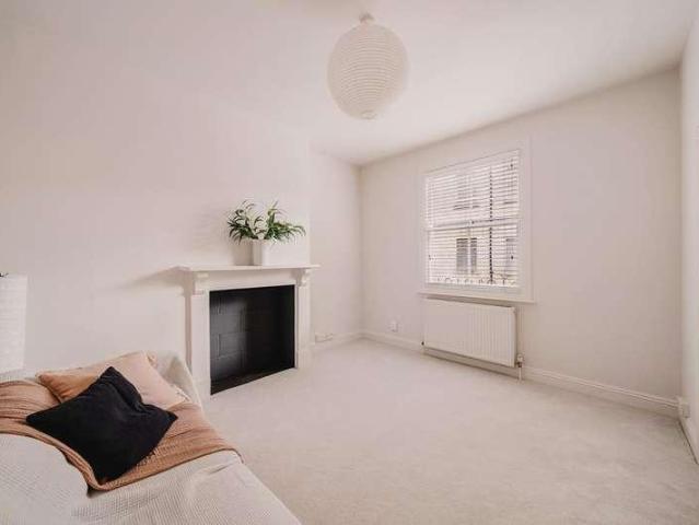 House for sale in Locksbrook, Bath