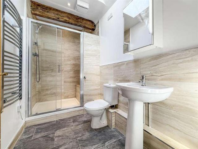 House for sale in Burton upon Trent, East Staffordshire