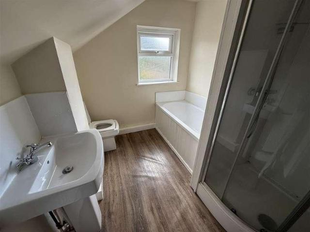 House for sale in Burton upon Trent, East Staffordshire