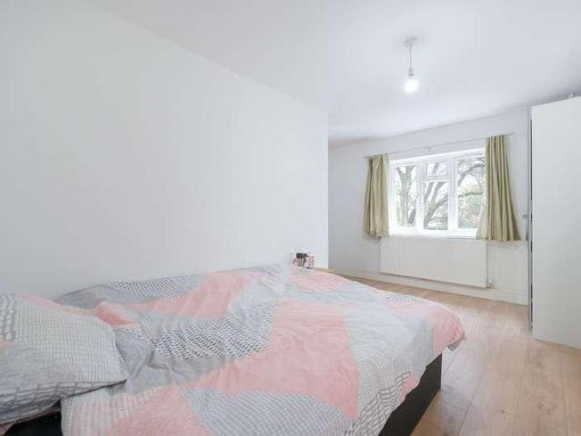 House for sale in Chalfont St. Peter, Denham