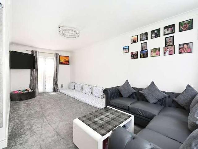 House for sale in Lower Halliford, Surrey