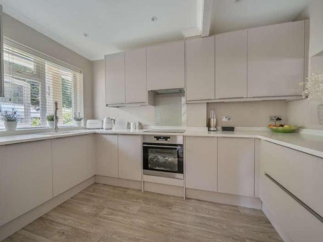 House for sale in Sidcup, Longlands
