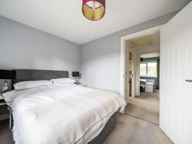 House for sale in Amen Corner, Binfield