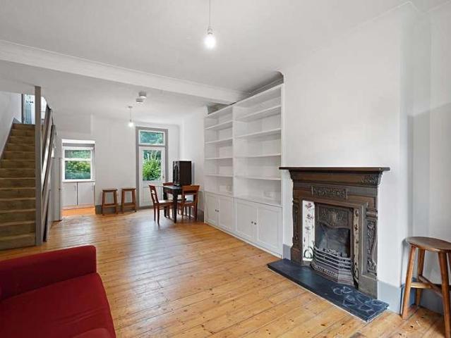 House for sale in London Borough of Lewisham, Bell Green