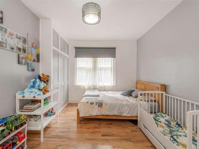 House for sale in Duckett's Green, Greater London